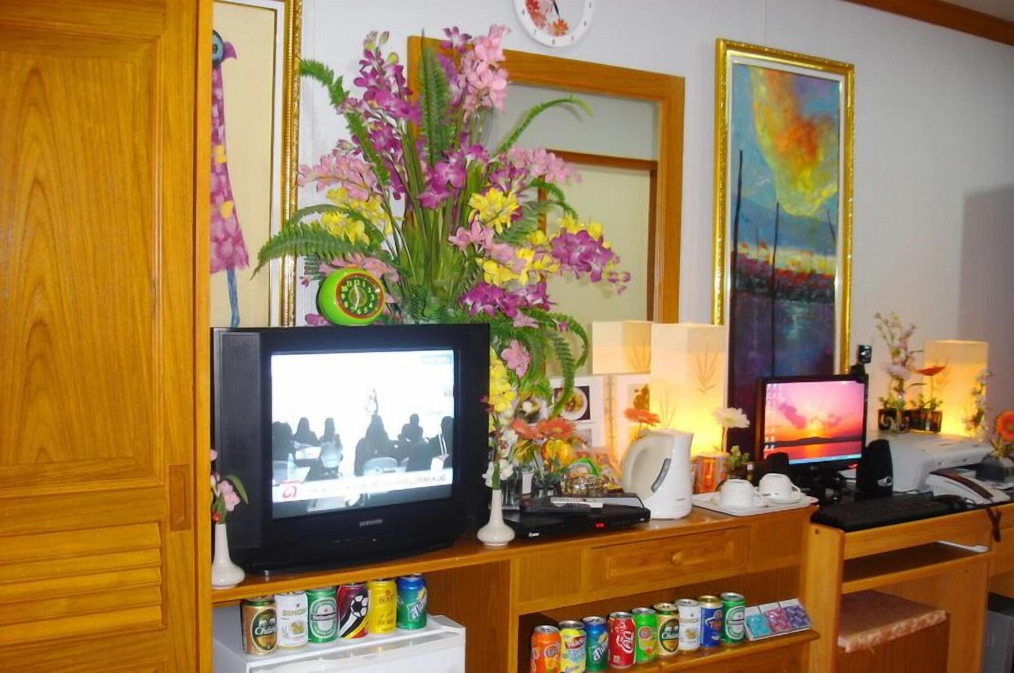 Lamai Guesthouse Patong Exterior photo