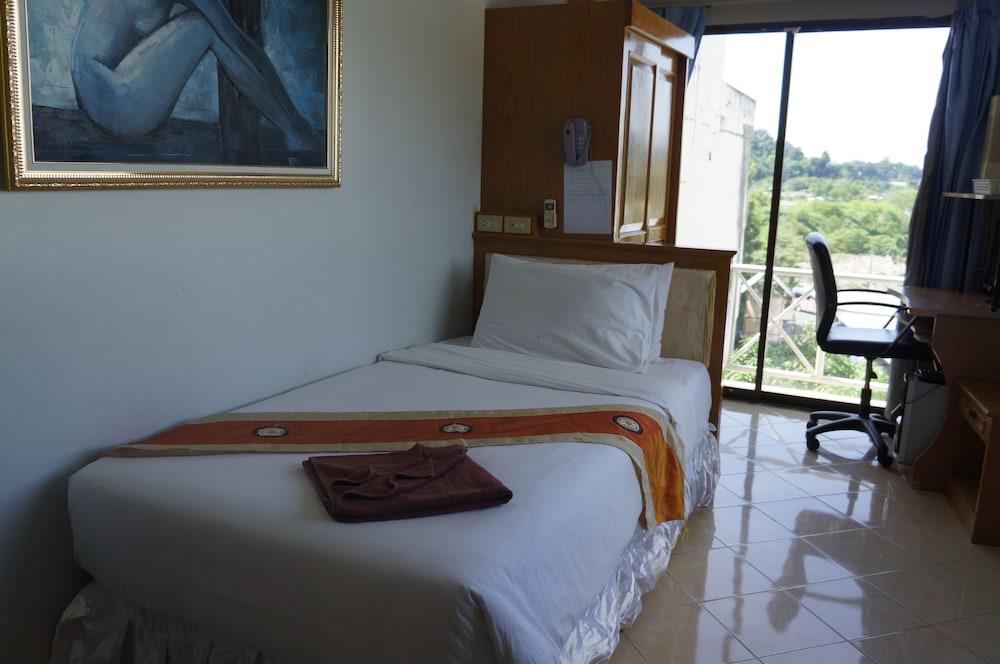 Lamai Guesthouse Patong Exterior photo