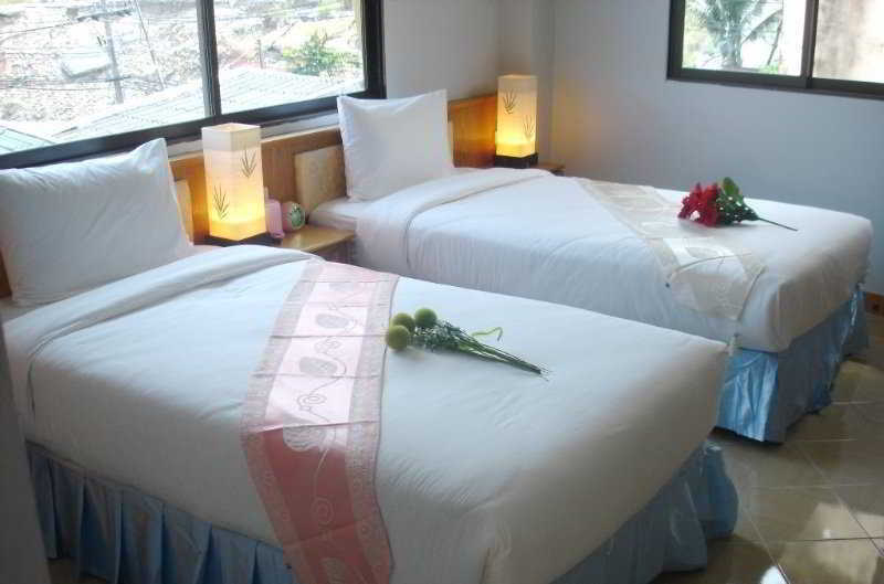 Lamai Guesthouse Patong Exterior photo